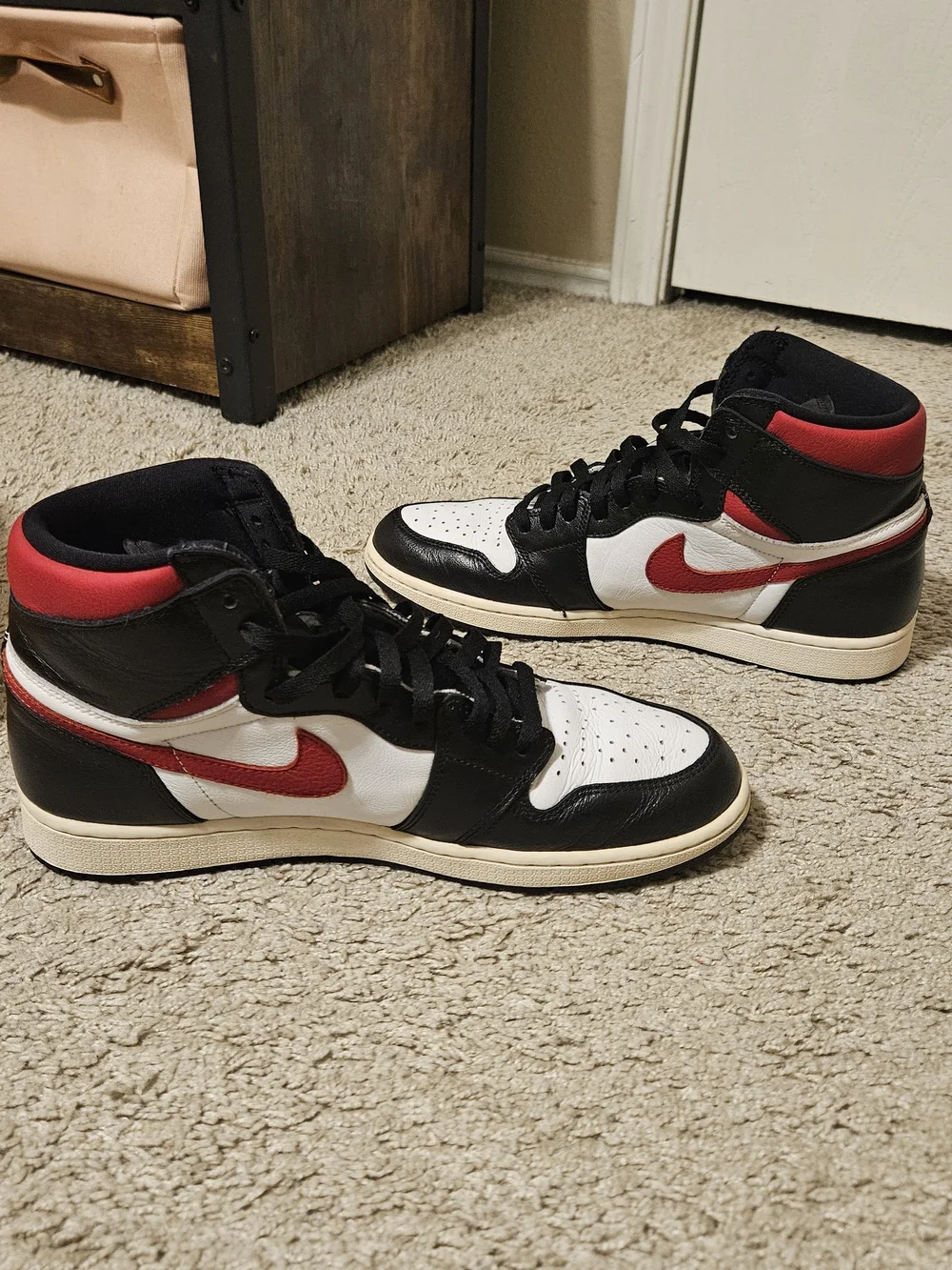 Retro Jordan 1's Gym Reds